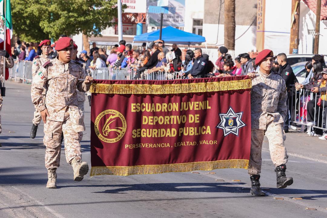 GOBERNADORA MARINA DEL PILAR ENCABEZA DESFILE CÍVICO-MILITAR EN MEXICALI POR EL 114 ANIVERSARIO DE LA REVOLUCIÓN MEXICANA 