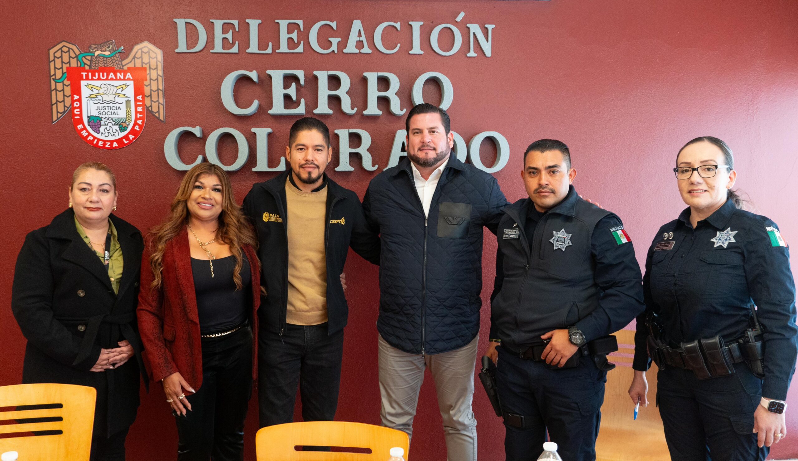 EL PRESIDENTE ISMAEL BURGUEÑO RUIZ ATENDIÓ A RESIDENTES DE CERRO COLORADO EN EL “MIÉRCOLES DE DELEGACIÓN”