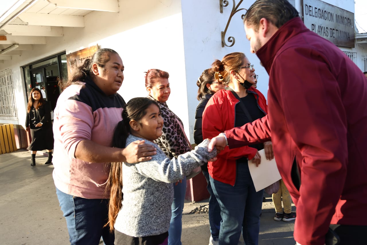 RECIBEN RESIDENTES DE PLAYAS DE TIJUANA ATENCIÓN DIRECTA POR PARTE DEL ALCALDE ISMAEL BURGUEÑO, EN EL PRIMER “MIÉRCOLES DE DELEGACIÓN” DE 2025 