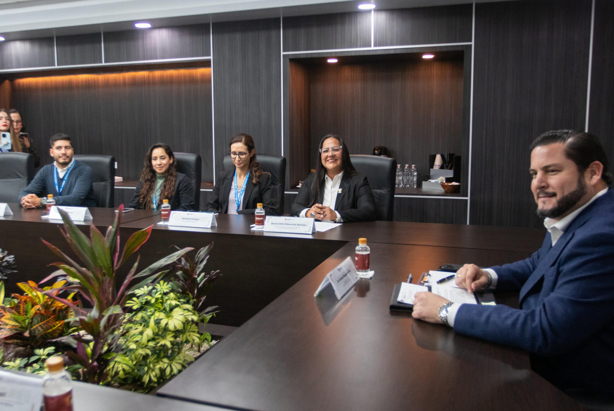 Firma Ismael Burgueño convenio con ACNUR para fortalecer la atención a personas refugiadas