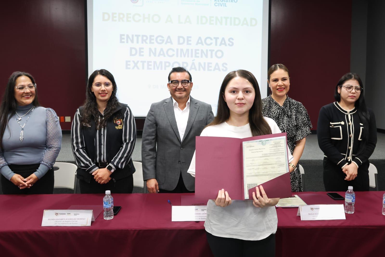Entrega Gobierno Municipal cerca de 200 actas de nacimiento extemporáneas