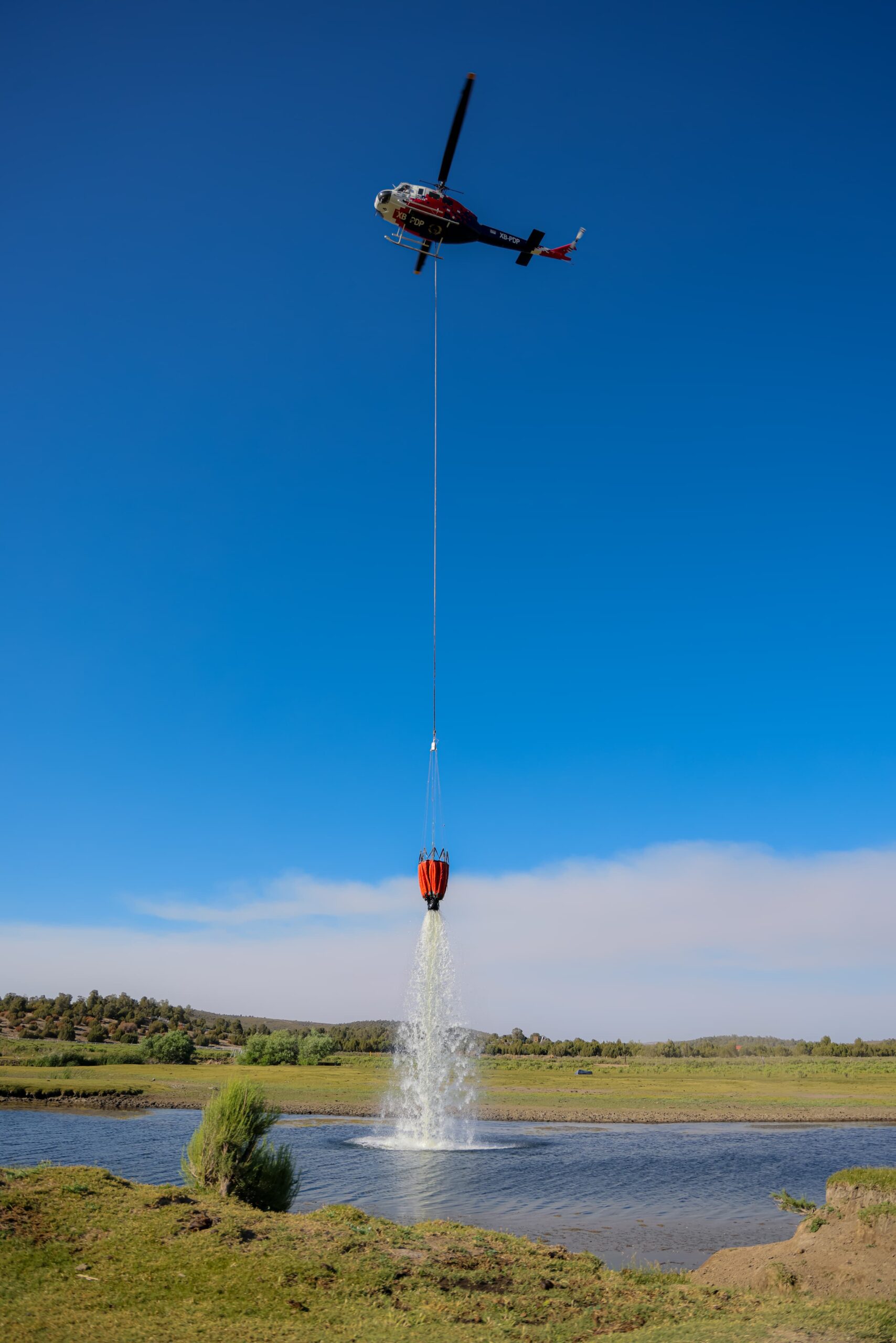REFUERZAN COMBATE A INCENDIO EN TECATE CON APOYO AÉREO Y COORDINACIÓN INTERINSTITUCIONAL: GOBERNADORA MARINA DEL PILAR