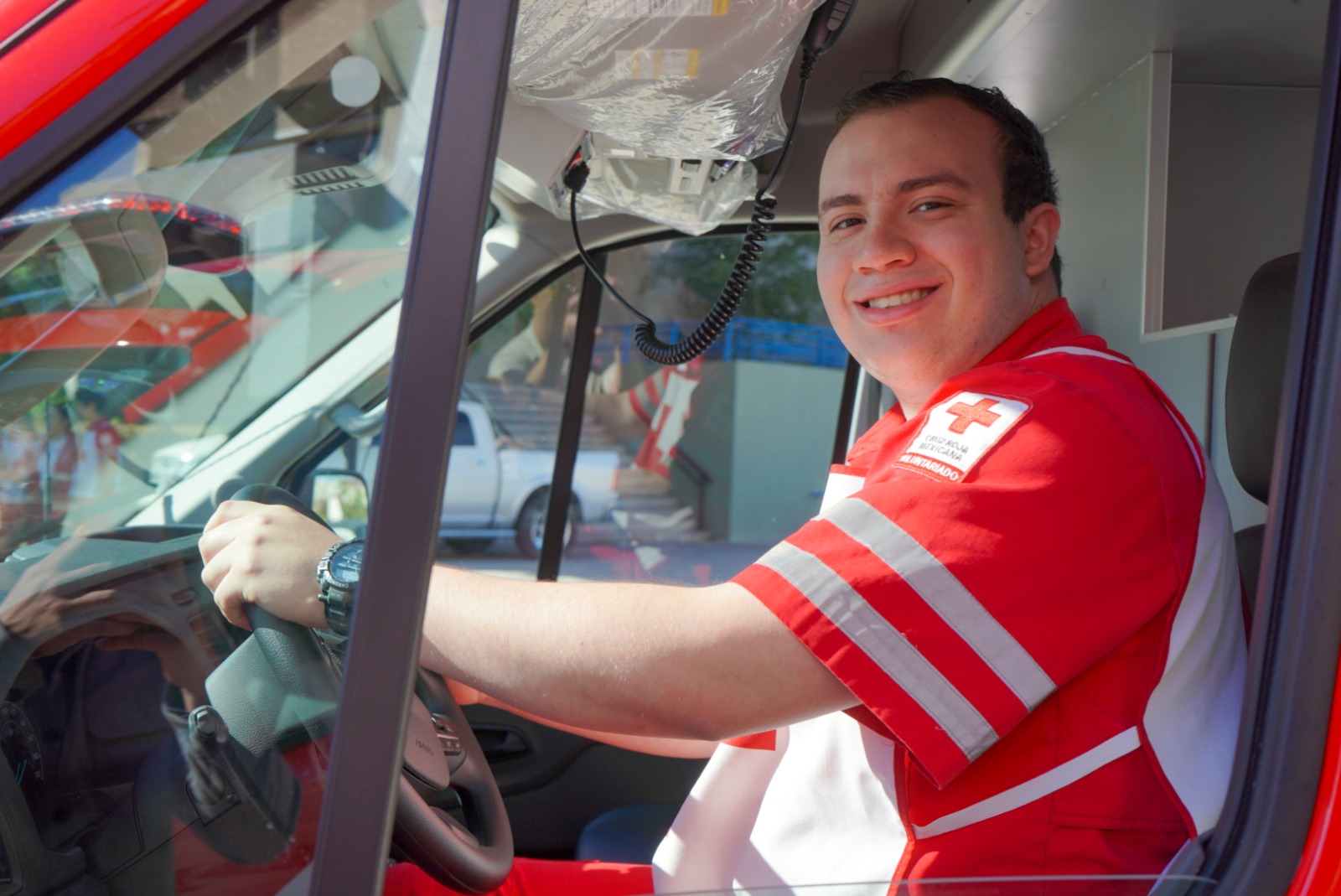 RECONOCE SECRETARÍA DE SALUD LABOR DE PARAMÉDICOS EN SU DÍA