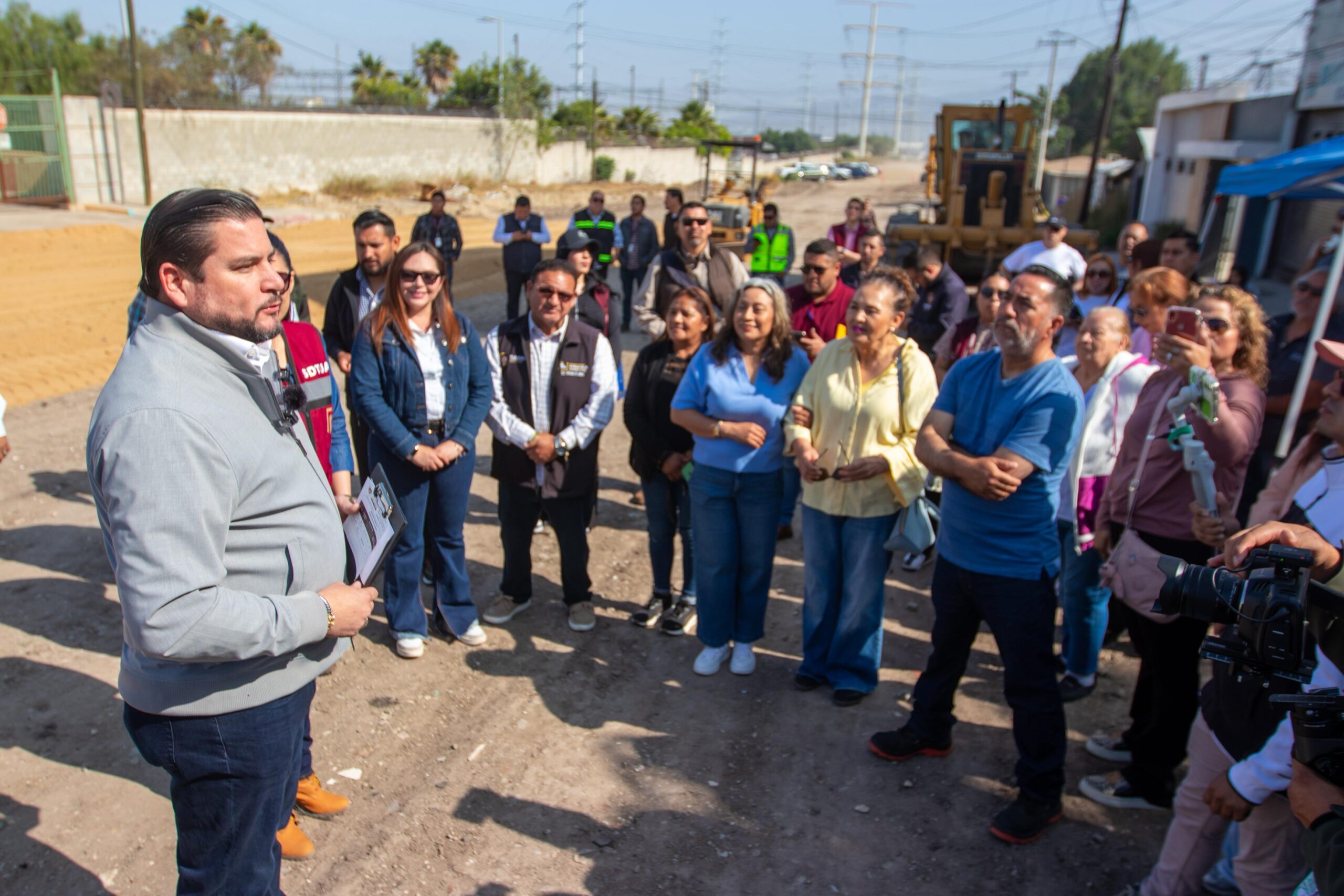 *Arranca Ismael Burgueño obras de pavimentación con concreto hidráulico en Lomas del Matamoros