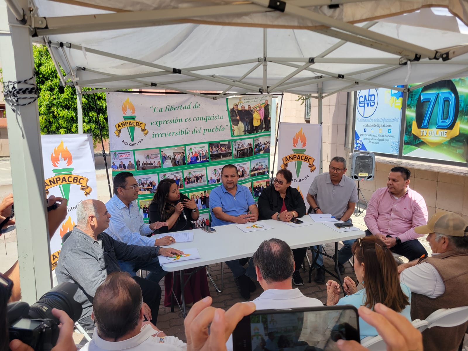 RECONOCE ANPAC-BC A DOS DECANOS DEL PERIODISMO