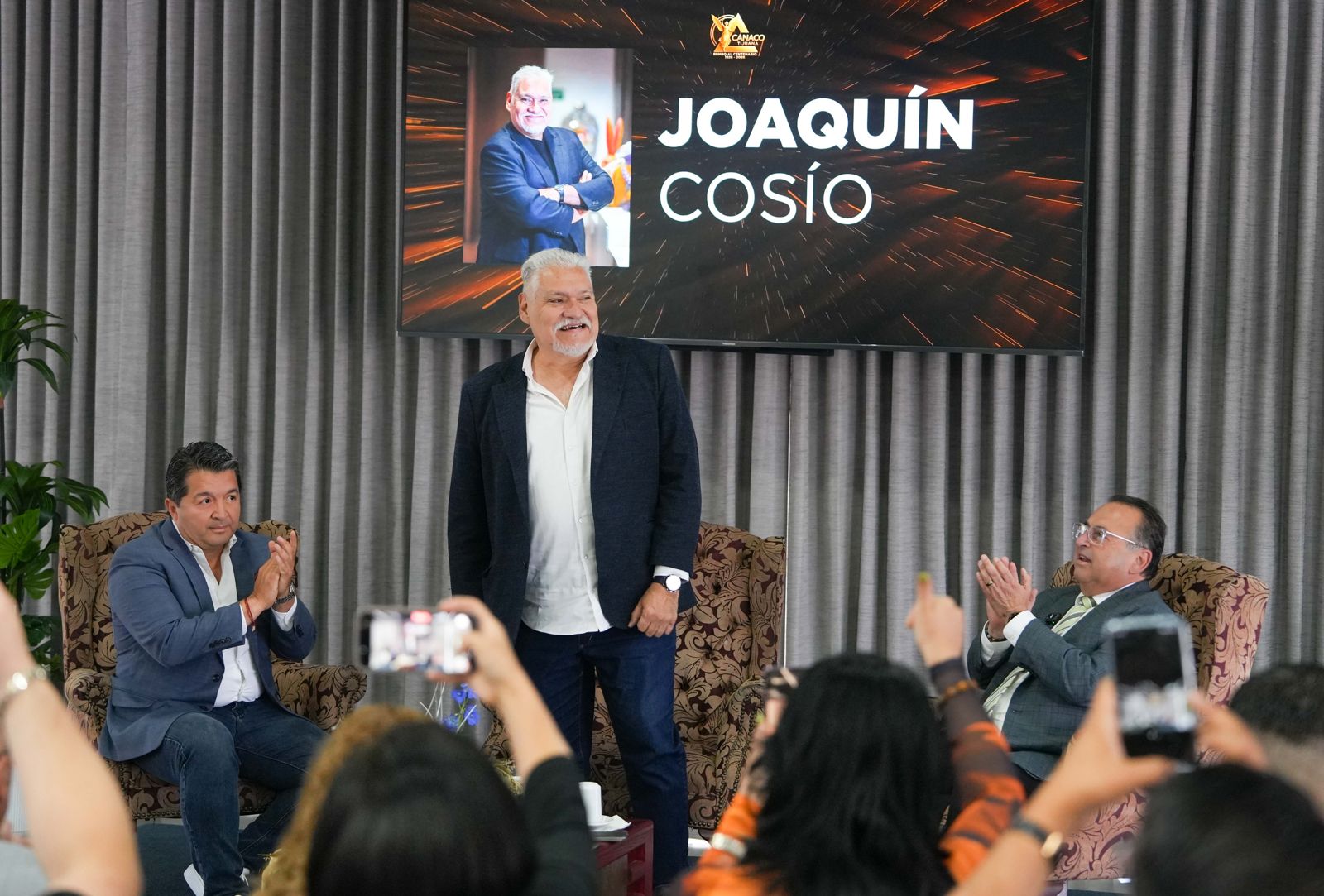 CANACO TIJUANA RECONOCE TRAYECTORIA DE JOAQUIN COSIO