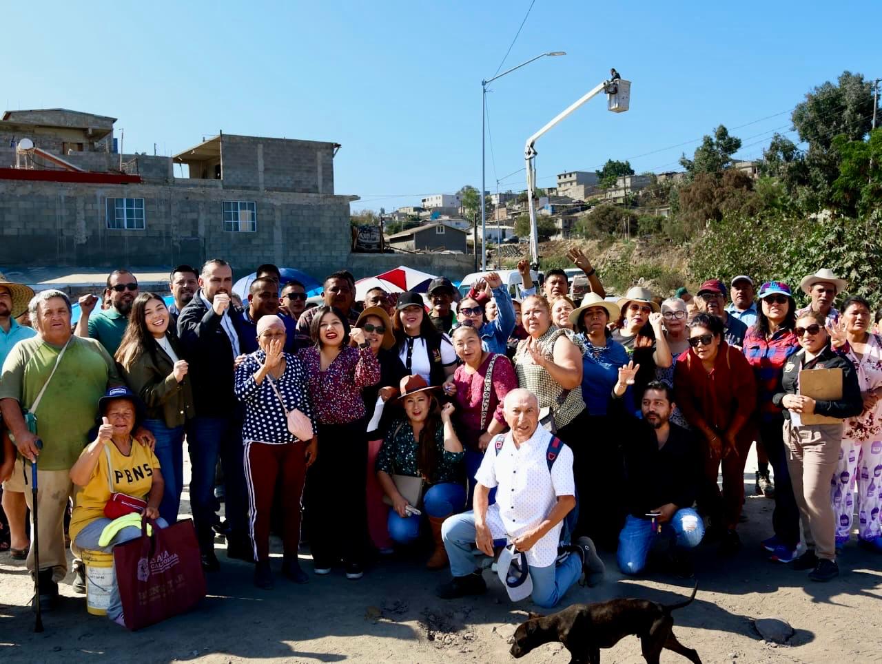 Beneficia Gobierno Municipal a residentes de las colonias Altiplano, Alberto Bustamante y Centro con programa Tijuana: Ciudad Limpia
