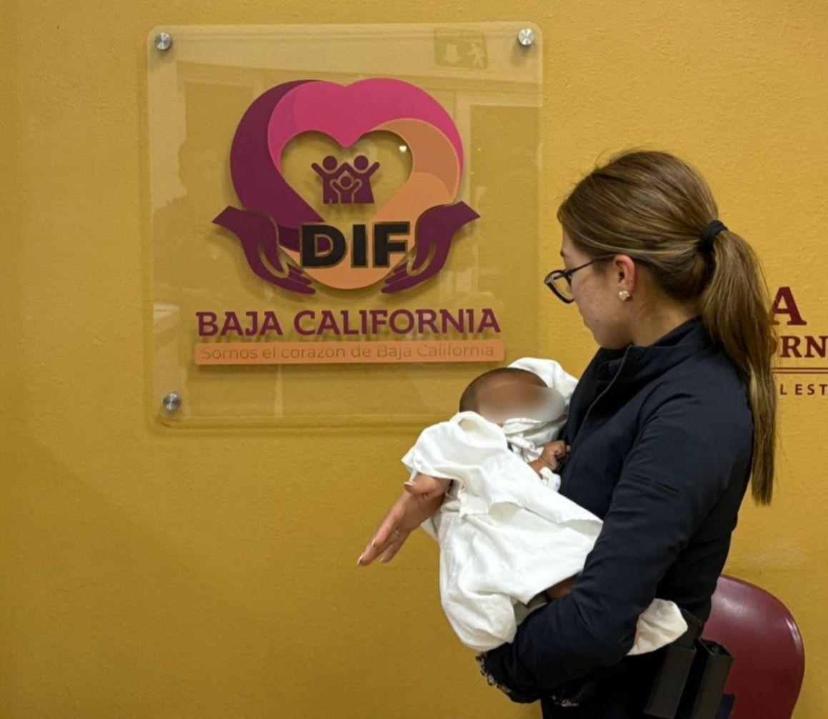 ESCUADRÓN VIOLETA RESCATA A MENOR DE 5 MESES Y DETIENE A DOS PERSONAS POR OMISIÓN DE CUIDADOS