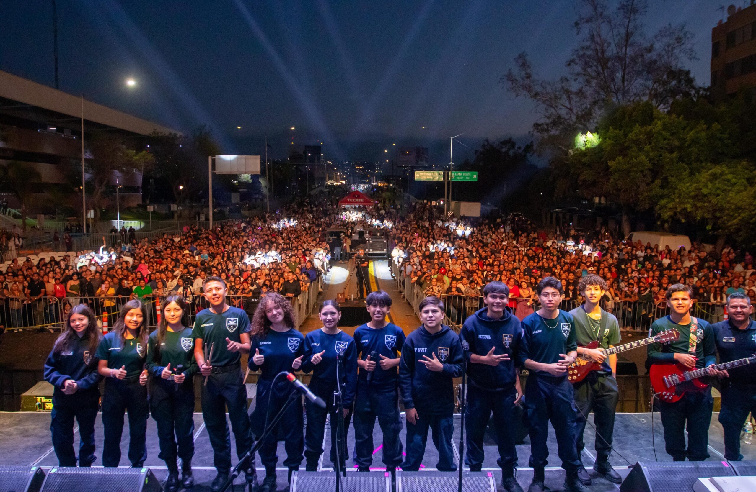 LA ORIGINAL BANDA LIMÓN AMENIZÓ EL FESTEJO DE 136 ANIVERSARIO DE LA FUNDACIÓN DE TIJUANA