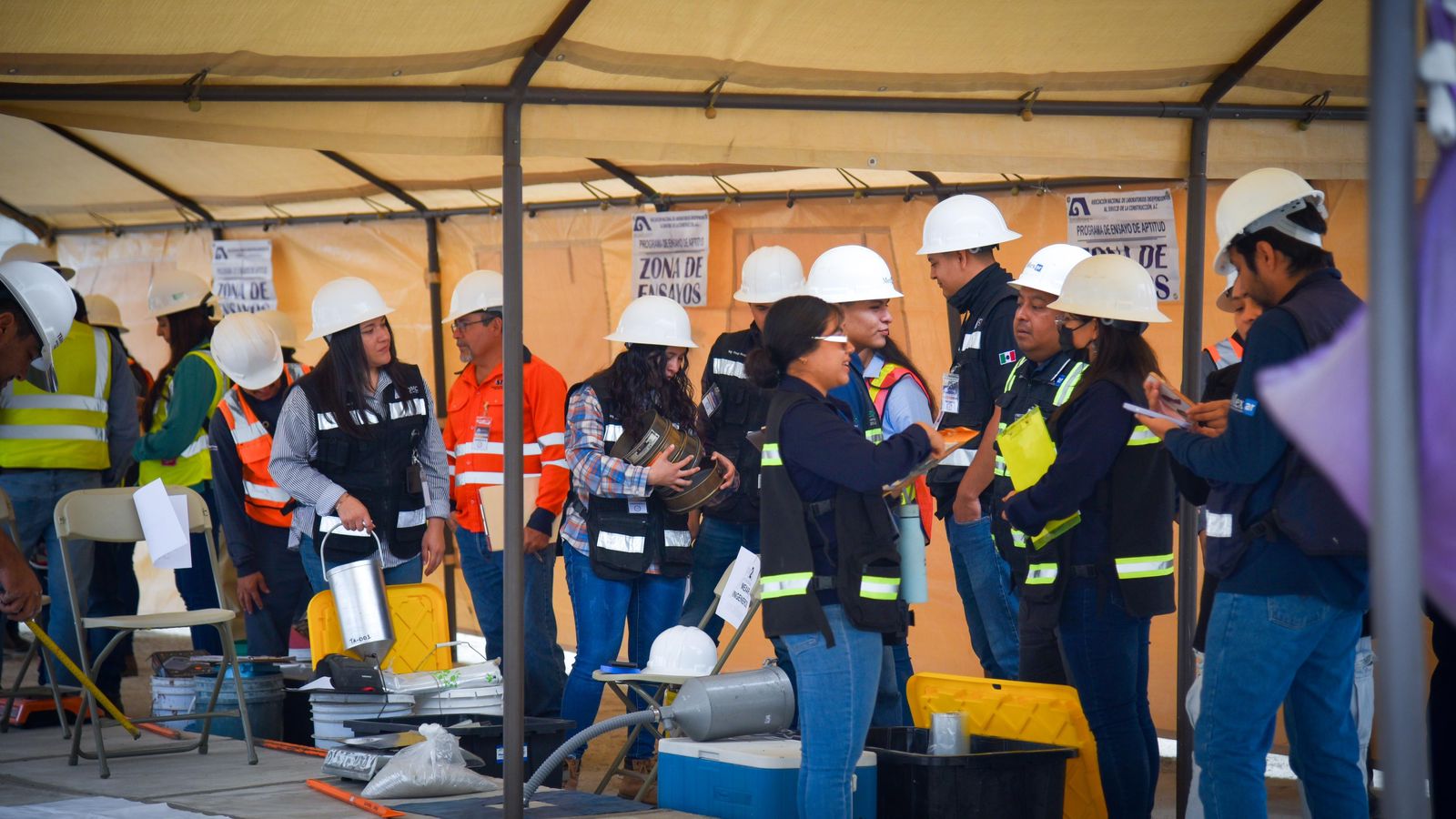 BRINDAN CAPACITACIÓN PARA ELEVAR LA CALIDAD DE LA CONSTRUCCIÓN EN LA REGIÓN