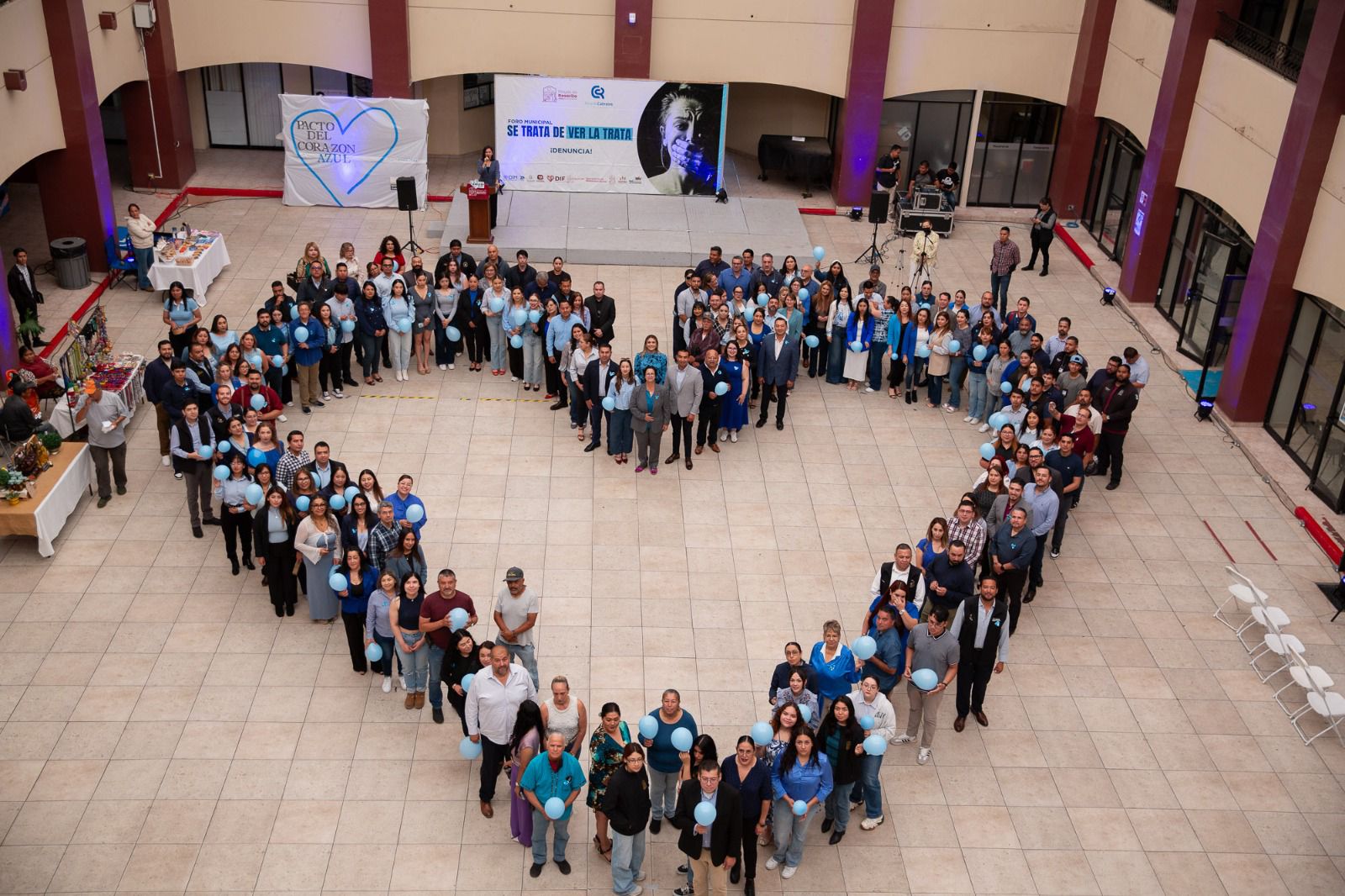 Conmemora Rocio Adame el Día Mundial Contra la Trata con encendido simbólico y unión colectiva