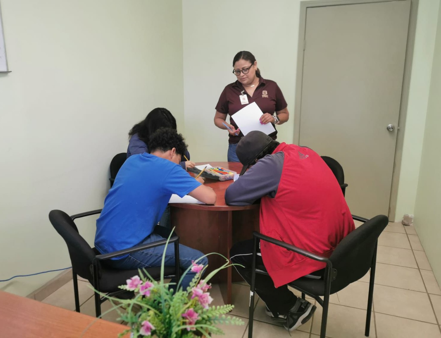 IMPULSAN CRIANZA POSITIVA PARA PREVENIR RIESGOS EMOCIONALES EN LA INFANCIA Y ADOLESCENCIA