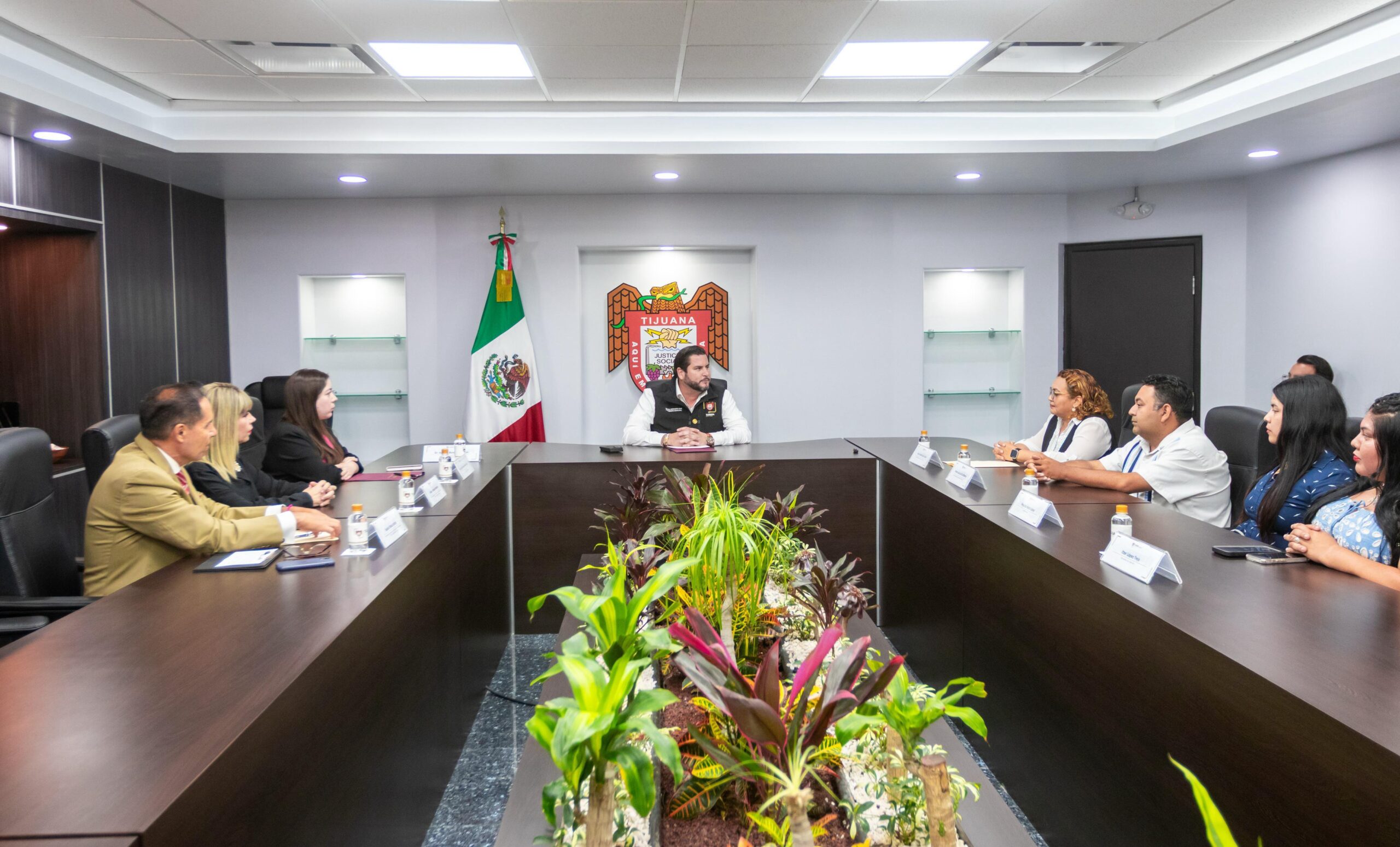 Fortalece Gobierno Municipal lazos con instituciones educativas a través de convenio con el Centro Educativo California