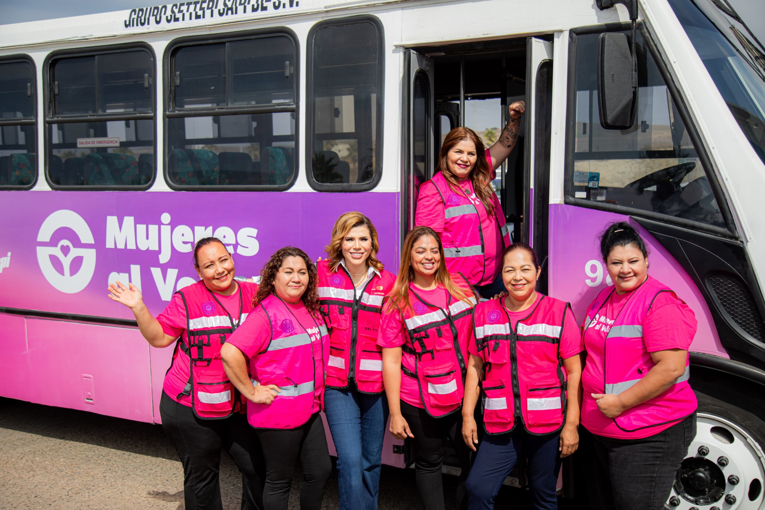 GOBERNADORA MARINA DEL PILAR EXPANDE PROGRAMA MUJERES AL VOLANTE A ENSENADA