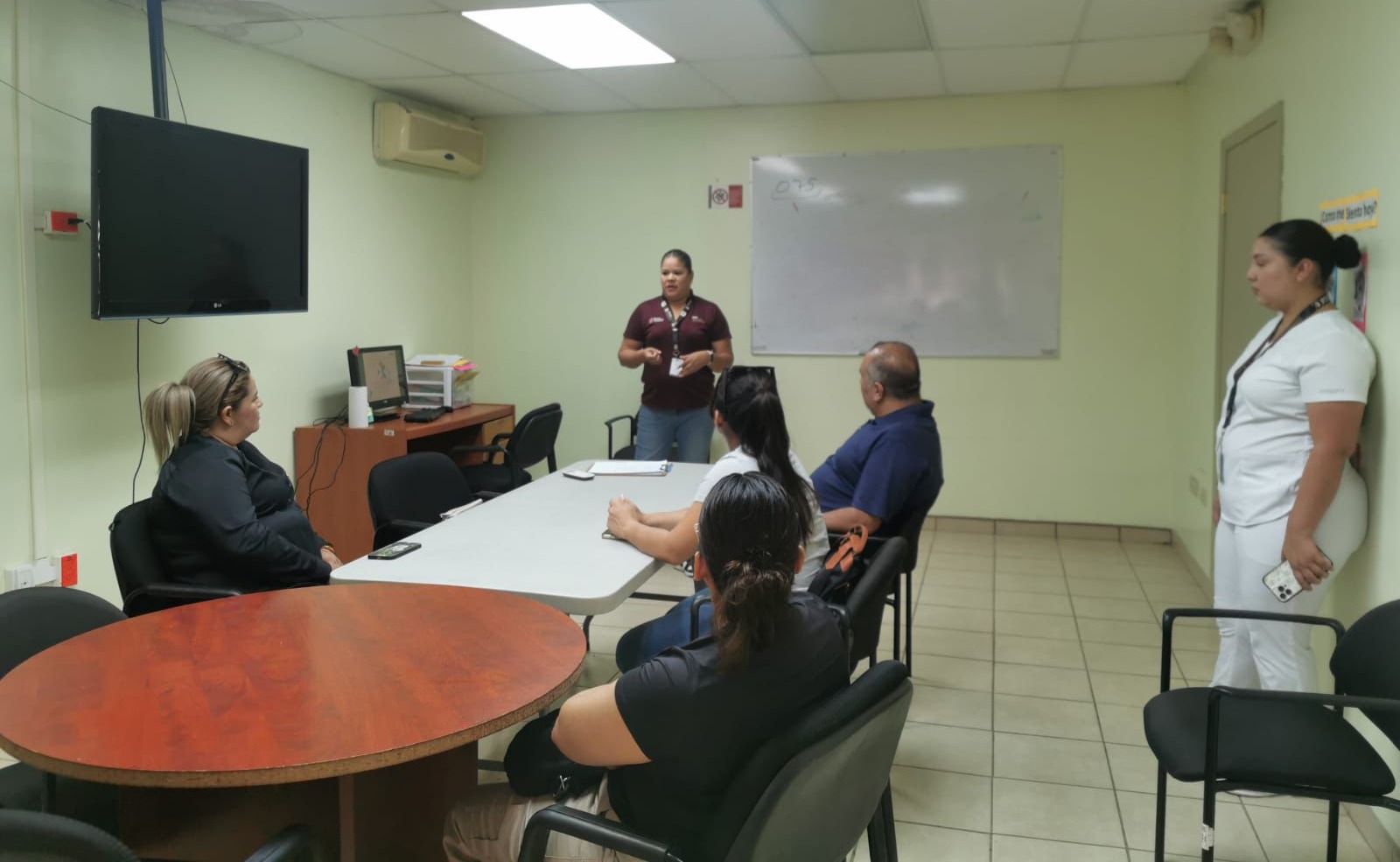 ORIENTAN A PADRES Y MADRES SOBRE CÓMO FORTALECER LA SALUD MENTAL FAMILIAR EN VACACIONES
