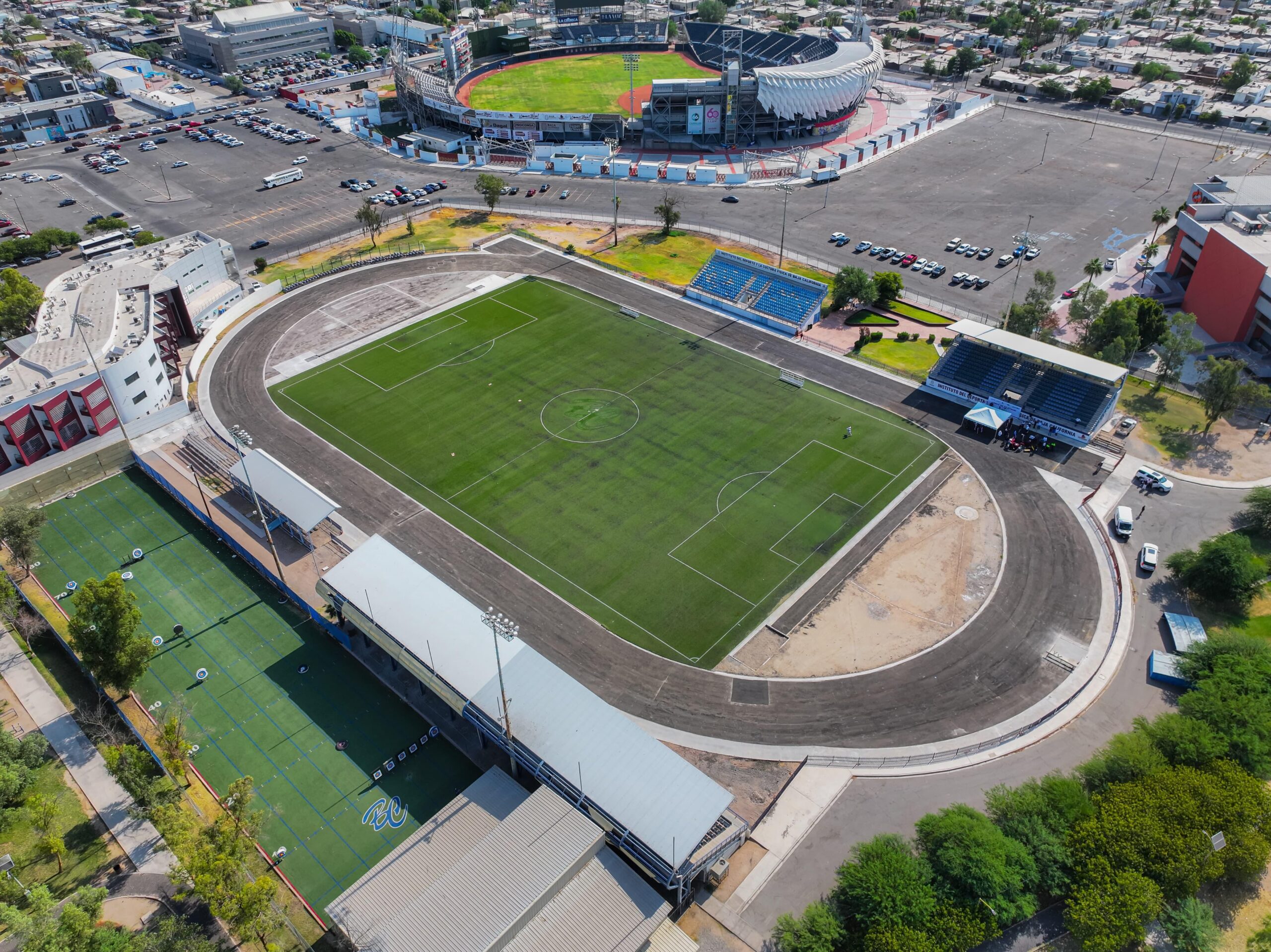 GOBERNADORA MARINA DEL PILAR IMPULSA DEPORTE CON REHABILITACIÓN DE PISTA DE ATLETISMO EN CIUDAD DEPORTIVA