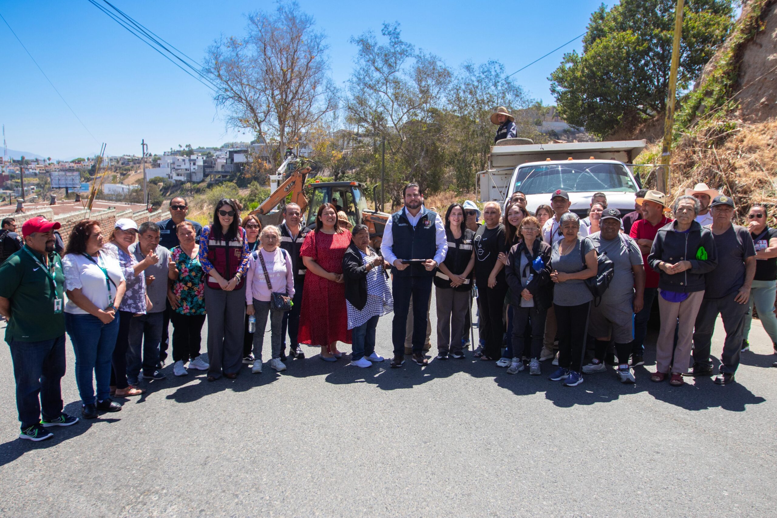 Supervisa Ismael Burgueño Ruiz programa ‘Tijuana: Ciudad Limpia’ en la colonia Guadalajara de la Delegación Centro