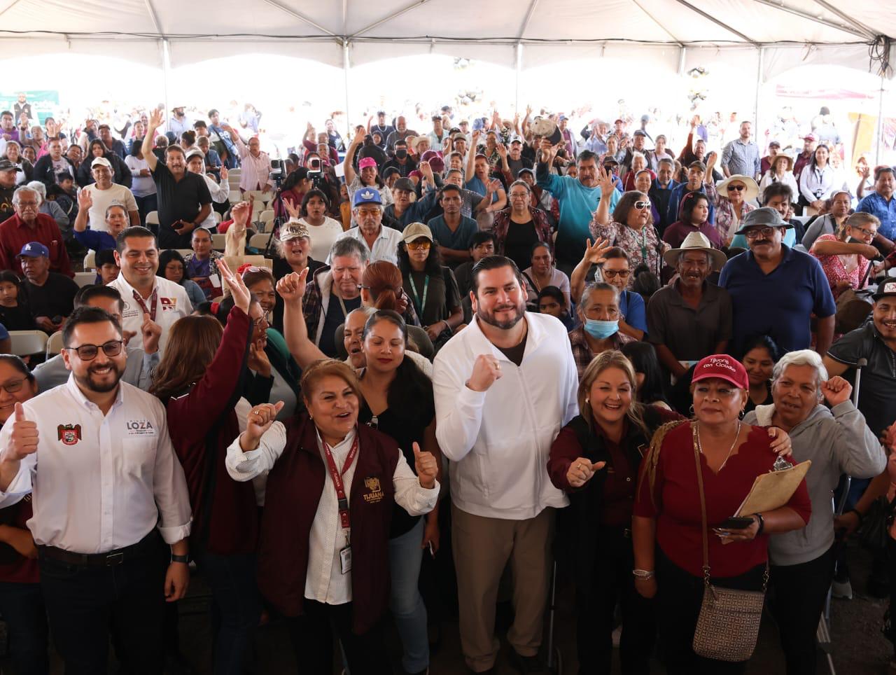 Presenta Ismael Burgueño a la nueva secretaria de Bienestar ante la comunidad de la Delegación Sánchez Taboada