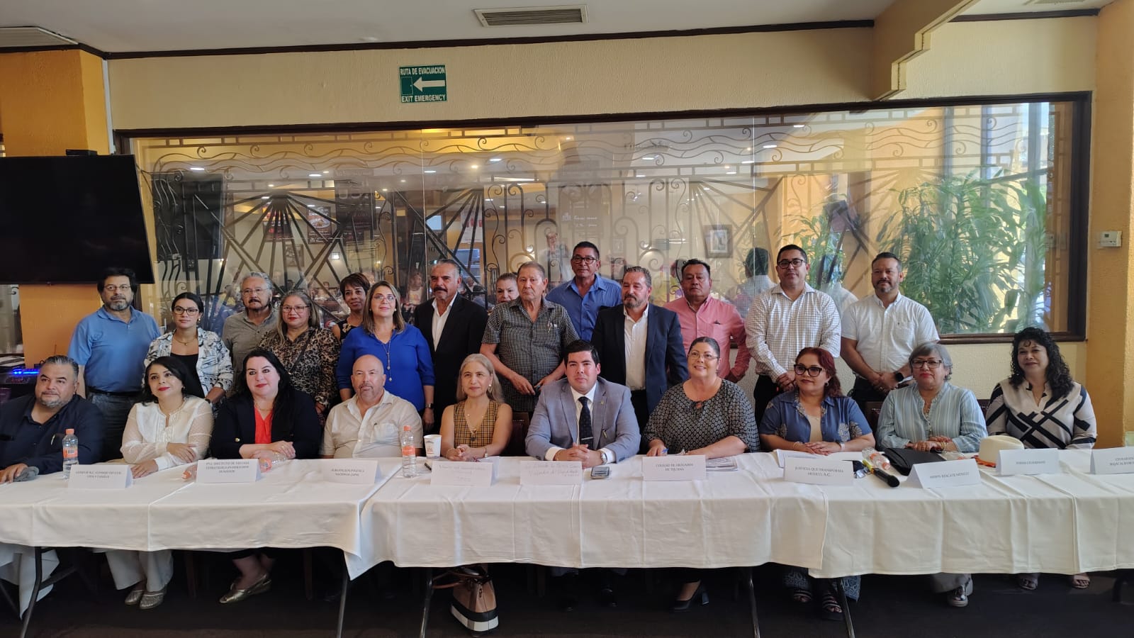 𝗣𝗿𝗼𝗺𝘂𝗲𝘃𝗲𝗻 𝗮𝗺𝗽𝗮𝗿𝗼 𝗰𝗼𝗻𝘁𝗿𝗮 𝗽𝗿𝗼𝘁𝗼𝗰𝗼𝗹𝗼 𝗾𝘂𝗲 𝗿𝗲𝘀𝘁𝗿𝗶𝗻𝗴𝗲 𝗽𝗿𝗼𝘁𝗲𝘀𝘁𝗮𝘀 𝘀𝗼𝗰𝗶𝗮𝗹𝗲𝘀 𝗲𝗻 𝗕𝗮𝗷𝗮 𝗖𝗮𝗹𝗶𝗳𝗼𝗿𝗻𝗶𝗮