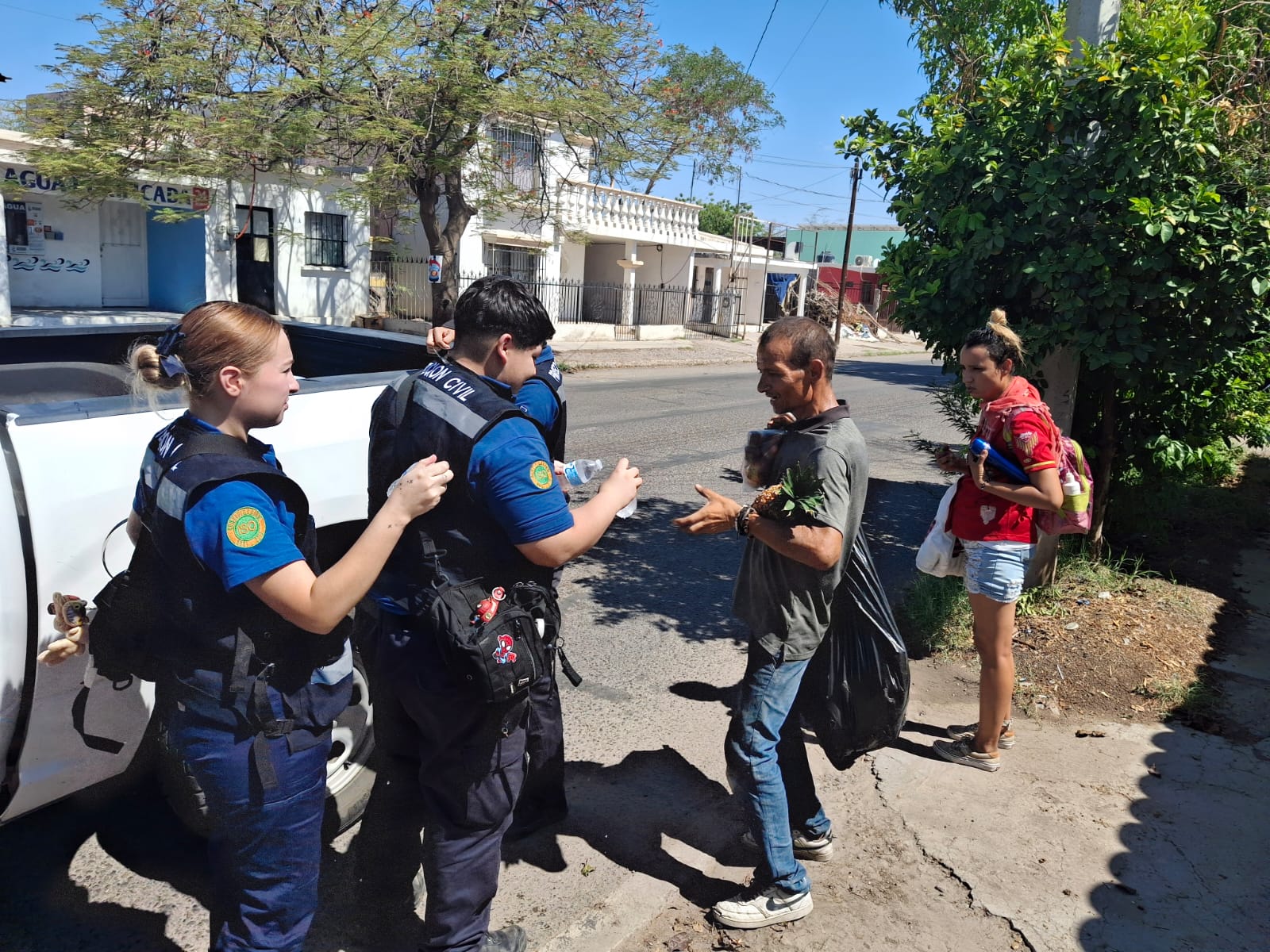 Auxilia Ayuntamiento de Hermosillo a personas debido al calor extremo