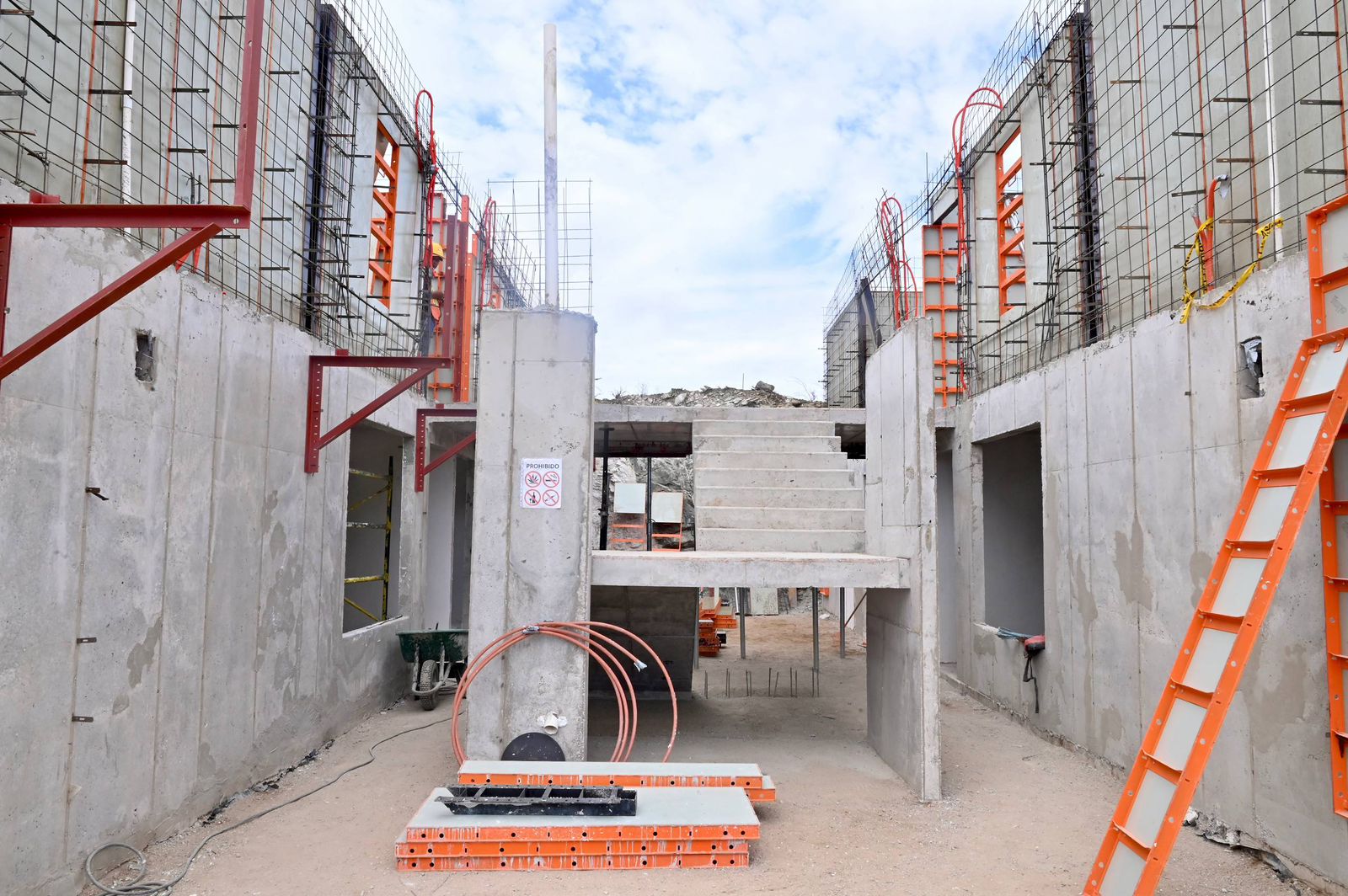 Gobernador Durazo avanza construcción de 33 mil 800 viviendas en Sonora con respaldo de Presidenta Sheinbaum