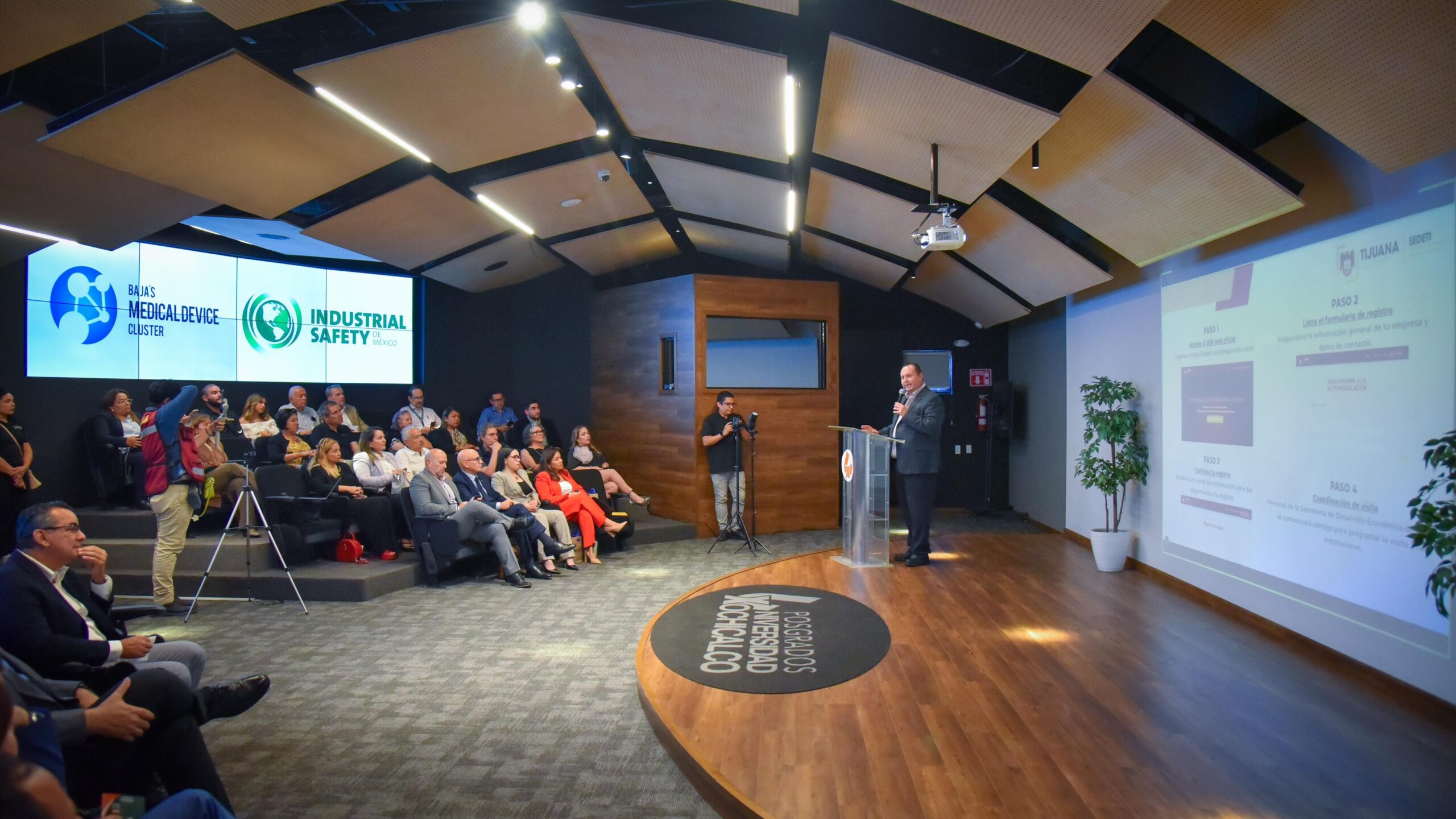 Participa Gobierno Municipal en el Informe Anual del Clúster de Dispositivos Médicos 2025