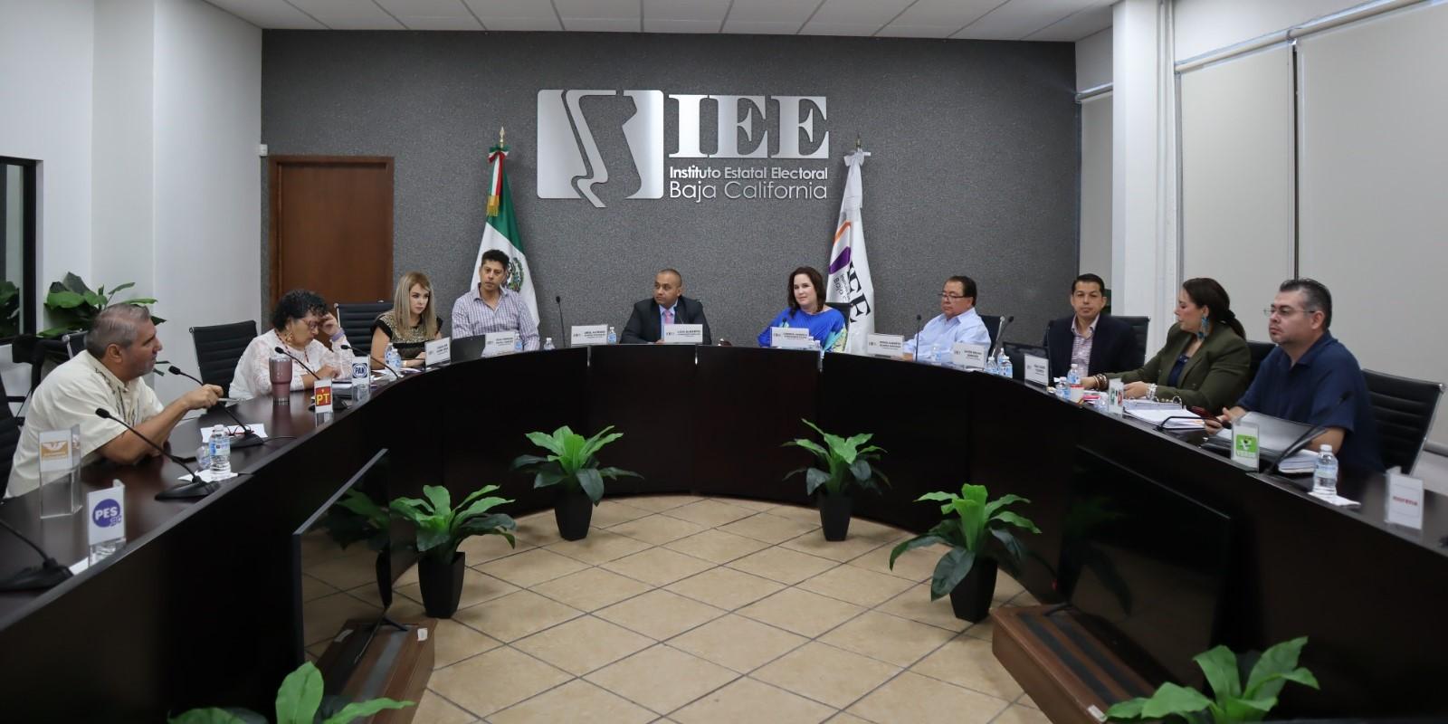 DECLARA CONSEJO GENERAL DEL IEEBC INTRASCENDENCIA E IMPROCEDENCIA DE SOLICITUD DE PLEBISCITO
