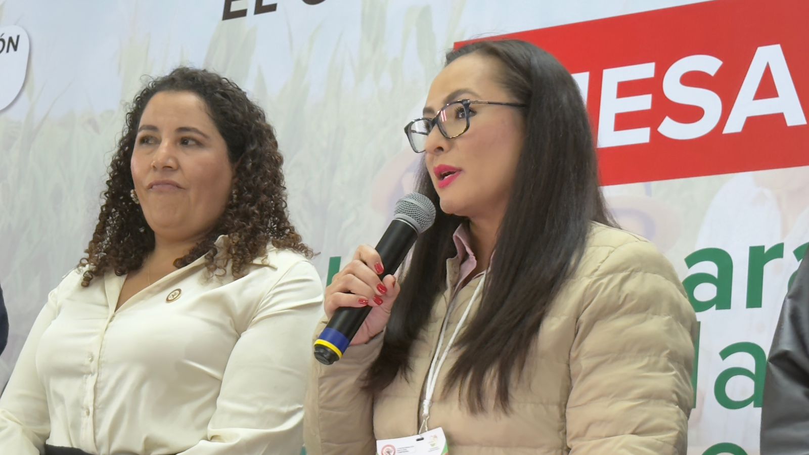 Preside Iris Sánchez Chiu mesa clave sobre legislación agraria en el Congreso Nacional Campesino