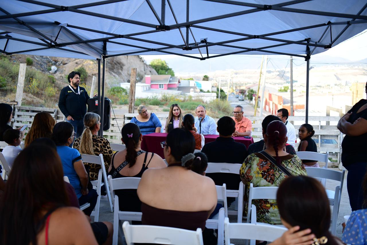 ATIENDE CESPT A FAMILIAS DE LA COLONIA LAS HUERTAS