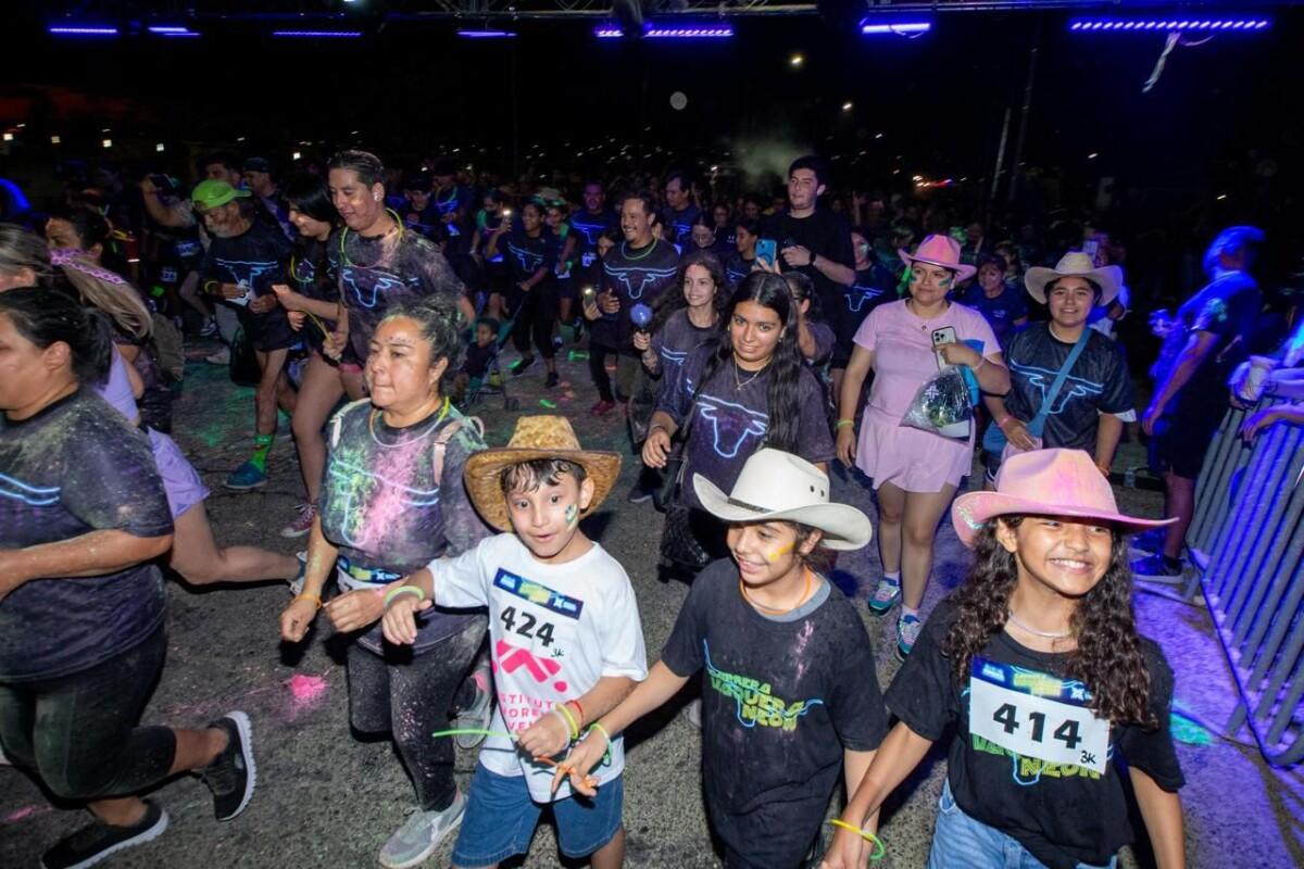 Un éxito la cuarta edición de la Carrera Vaquera Neón organizada por el Gobierno de Sonora