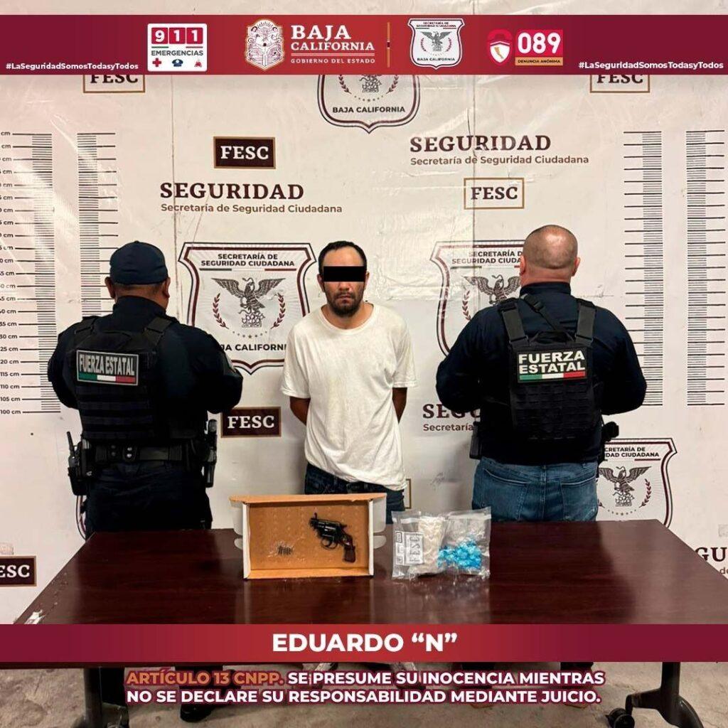 FUERZA ESTATAL ASEGURA A PERSONA CON ARMA Y METANFETAMINA EN TECATE