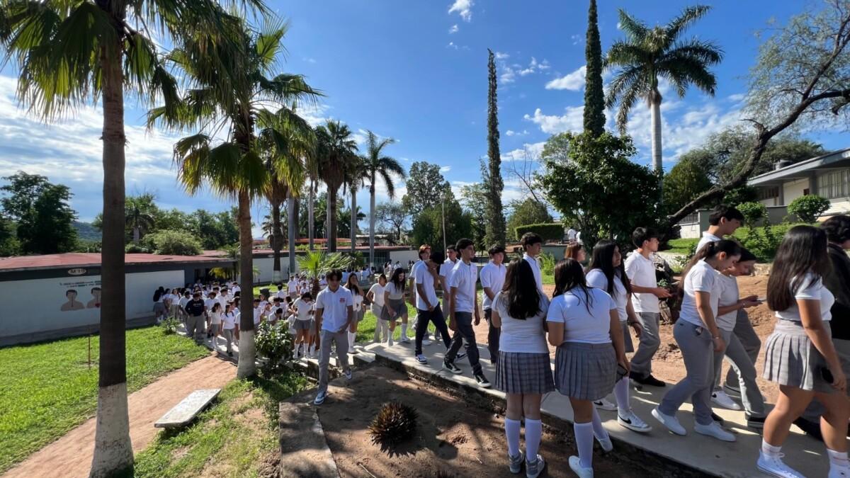 Más de 28 mil alumnos regresaron a clases en Cobach: Gobierno de Sonora• El subsistema dio inicio formal al ciclo escolar 2025-2026.