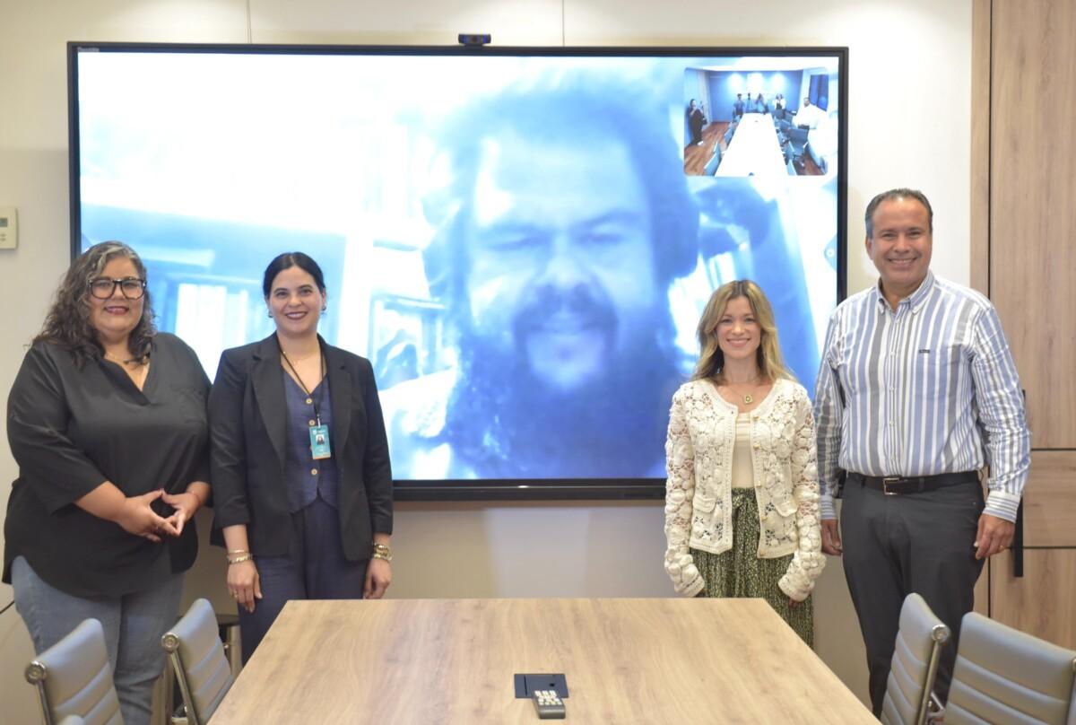 Entrega Toño Astiazarán Premio Nacional de Poesía Alonso Vidal