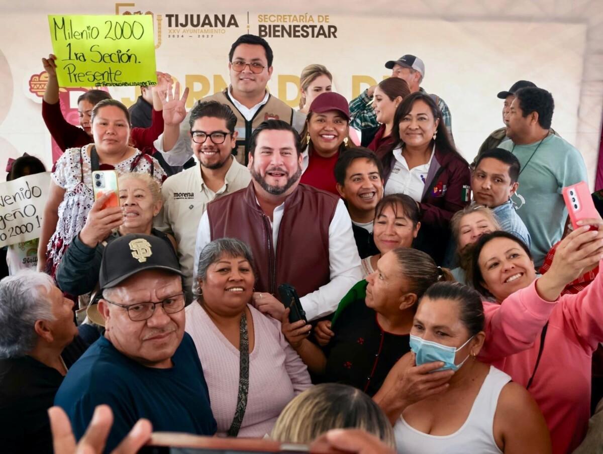 Acerca Gobierno de Ismael Burgueño apoyos y servicios a la colonia Lázaro Cárdenas con la Jornada de Bienestar