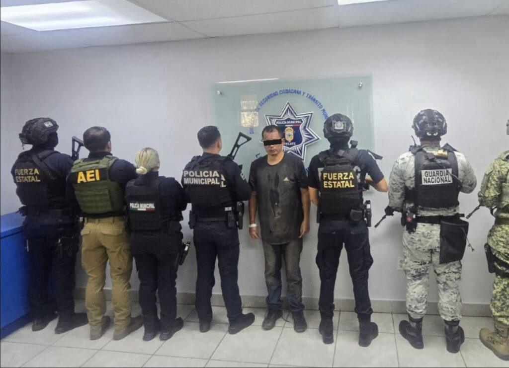 DETIENEN A COMANDANTE DE CUSTODIOS DEL PENAL