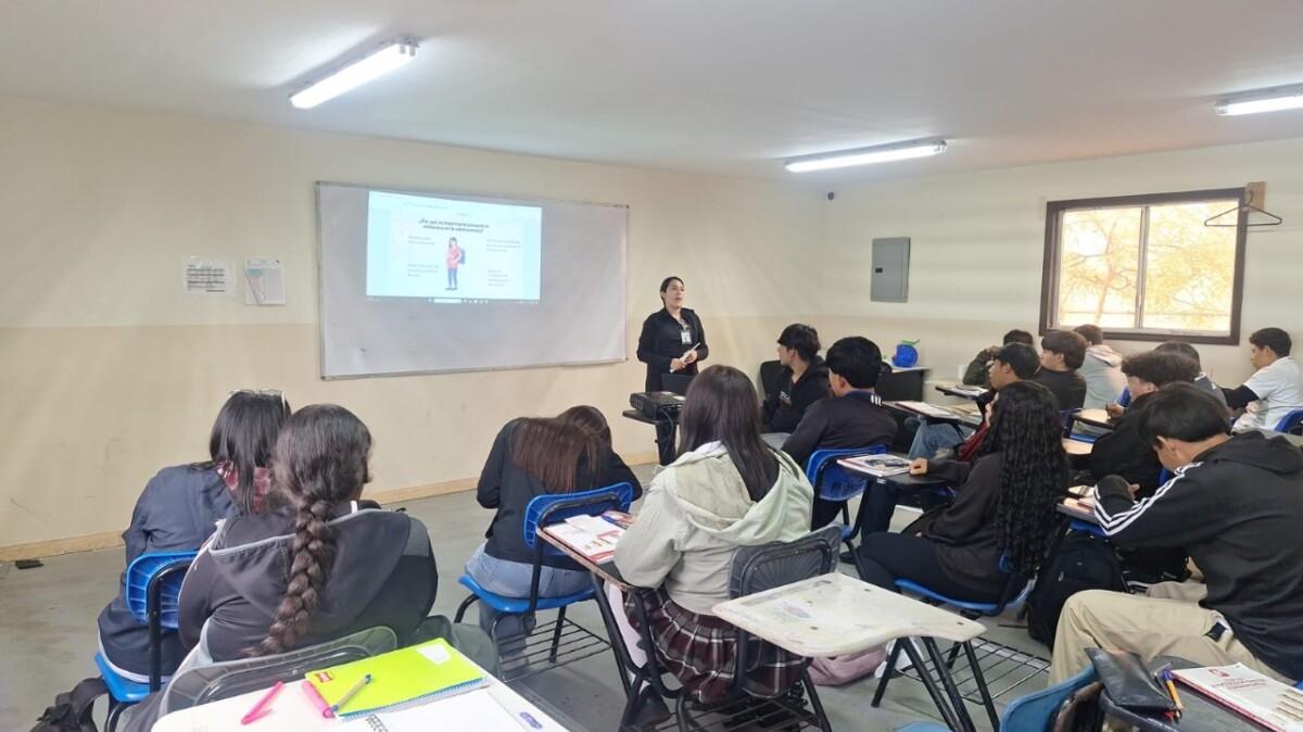 SE BENEFICIAN MÁS DE 6 MIL ESTUDIANTES CON PLÁTICAS DE EDUCACIÓN SEXUAL