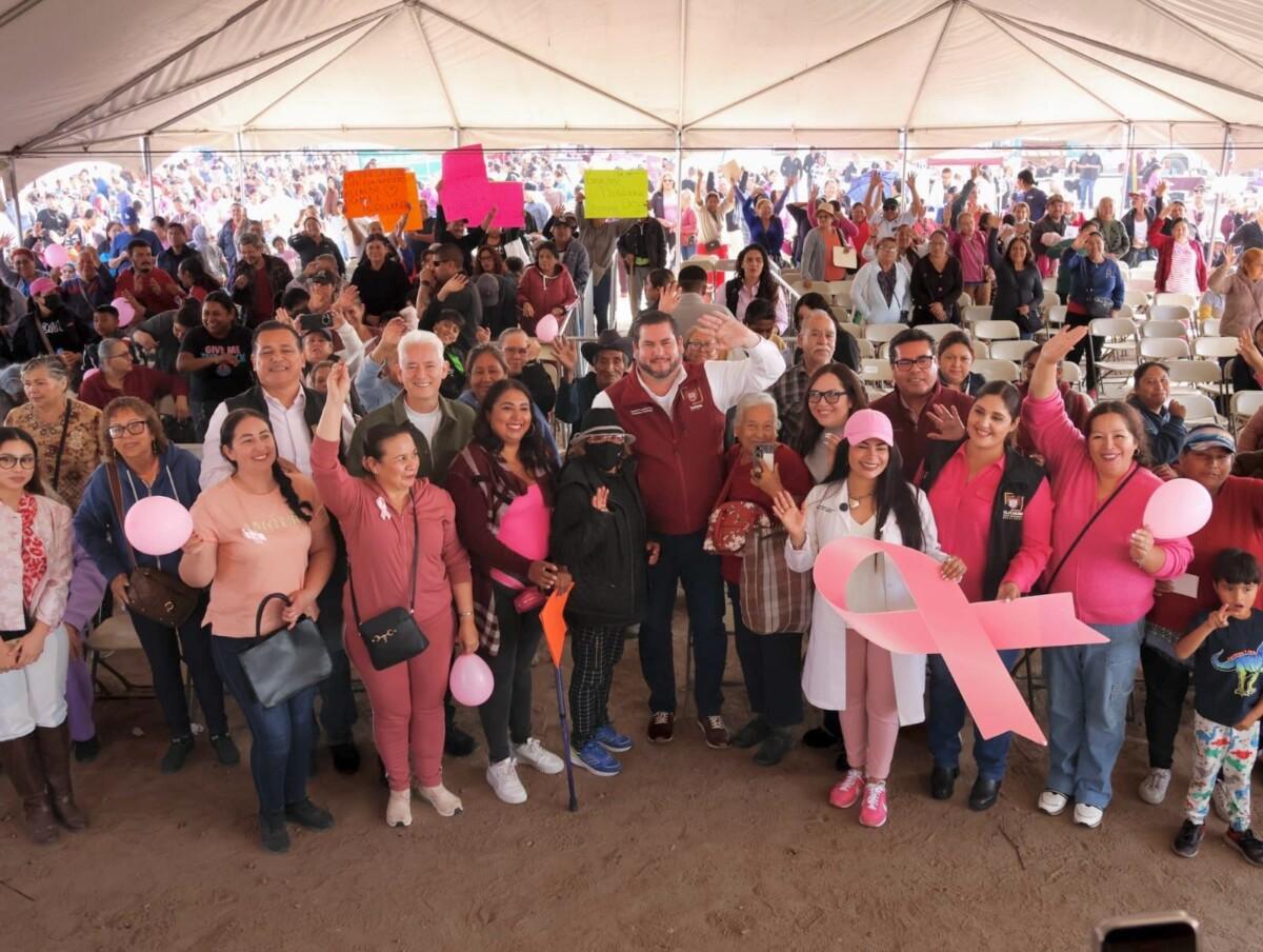Acerca Gobierno de Ismael Burgueño servicios municipales a residentes de Terrazas del Valle en La Presa Este