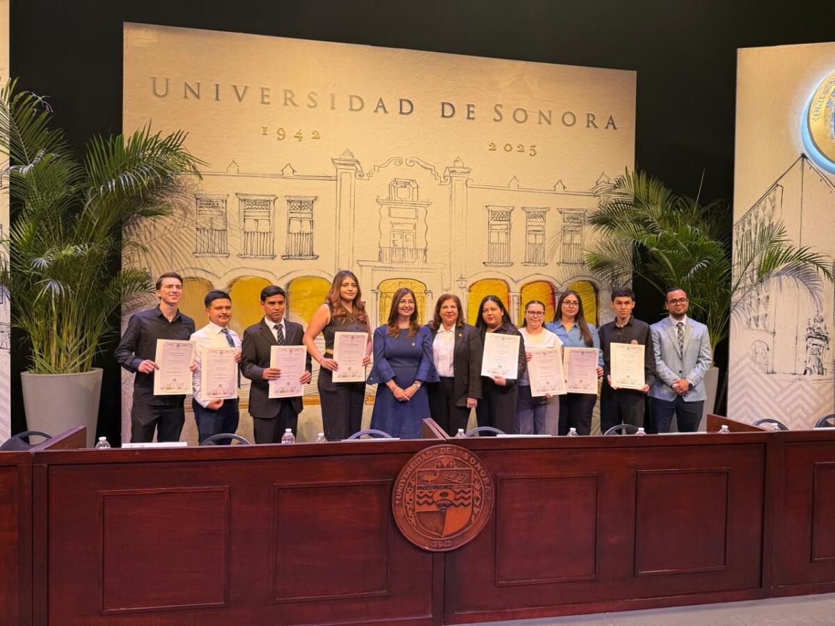 Universidad de Sonora conmemora su 83 Aniversario y reconoce la excelencia de sus estudiantes