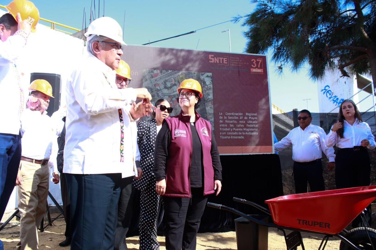 Colocan la Primera Piedra del Nuevo Edificio Sindical del SNTE Sección 37 en Playas de Rosarito