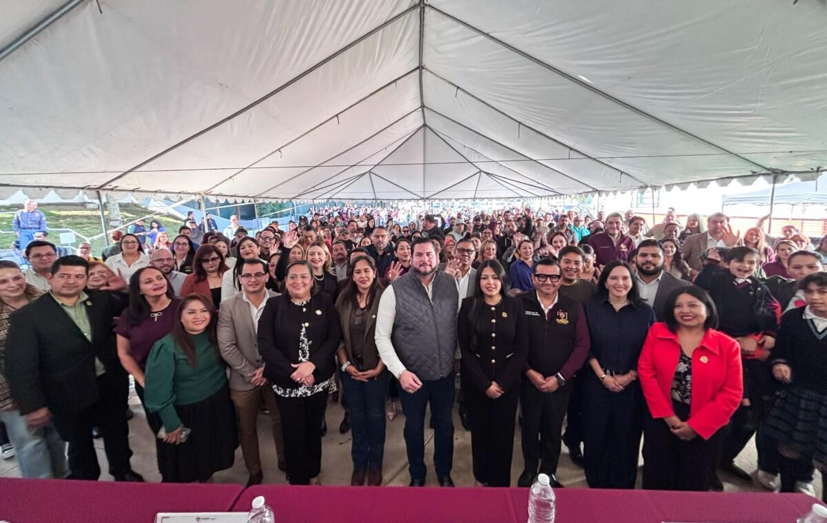 Otorga Ismael Burgueño Ruiz actas de nacimiento de la iniciativa México te Reconoce: Campaña Soy México