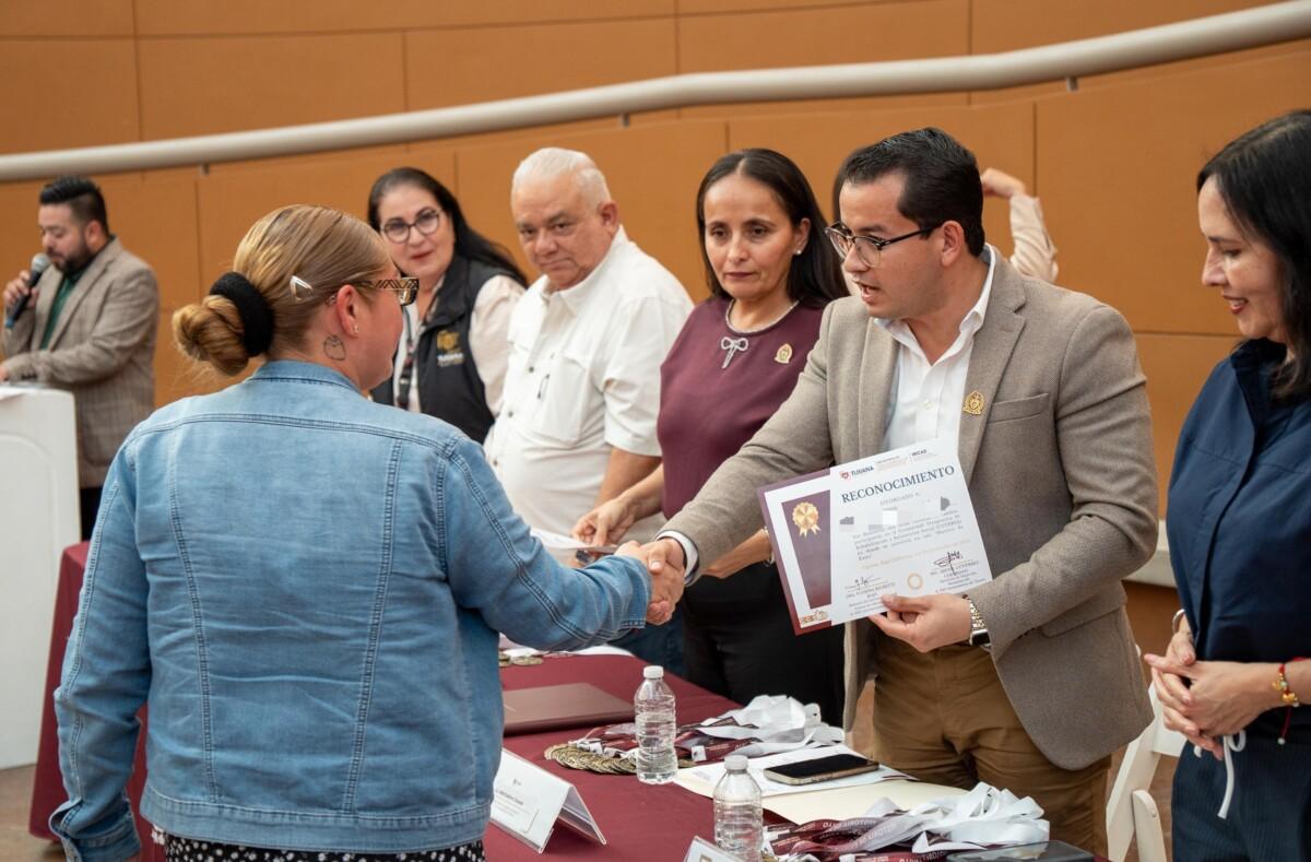 Reconoce Gobierno de Tijuana historias de superación y recuperación de usuarios del IMCAD
