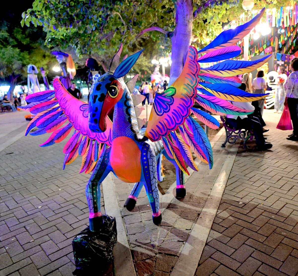 CREATIVIDAD, COLORIDO Y DIVERSIÓN SE VIVE EN EL FESTIVAL DE LOS MUERTOS