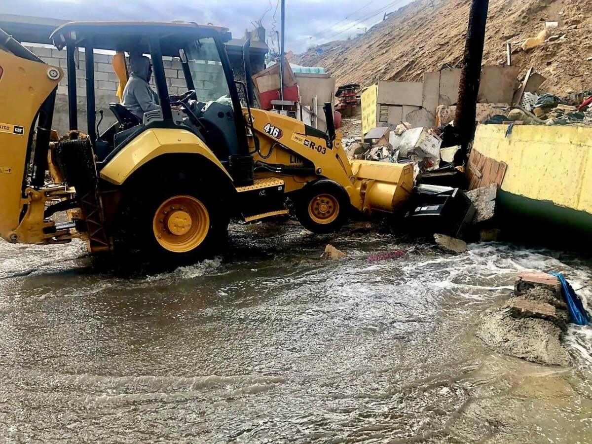 Monitorea Gobierno Municipal estado de desarenadores y zonas de riesgo tras lluvias registradas en Tijuana