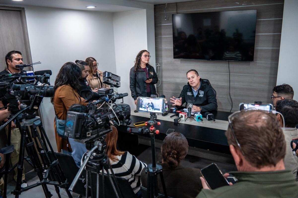 Realiza Gobierno Municipal trabajos de reparación de socavón en la Vía Rápida Oriente