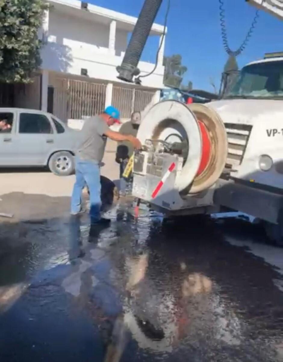 Avanza AguaH con los trabajos de rehabilitación del colector en Miguel Alemán