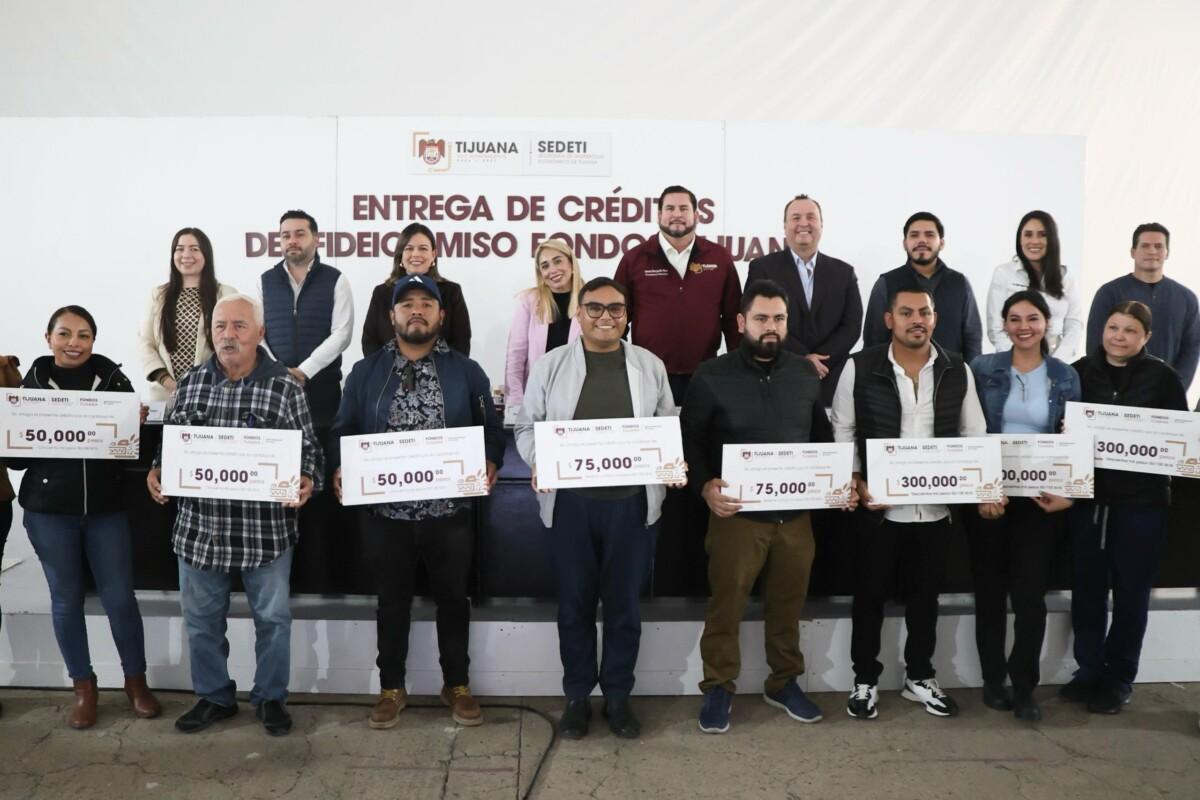 Entrega Ismael Burgueño más de 900 créditos del Fideicomiso ‘Fondos Tijuana’