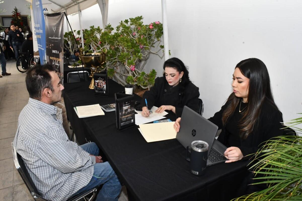 Hermosillenses acuden a la Séptima Feria, Hermosillo CRECE con Empleo