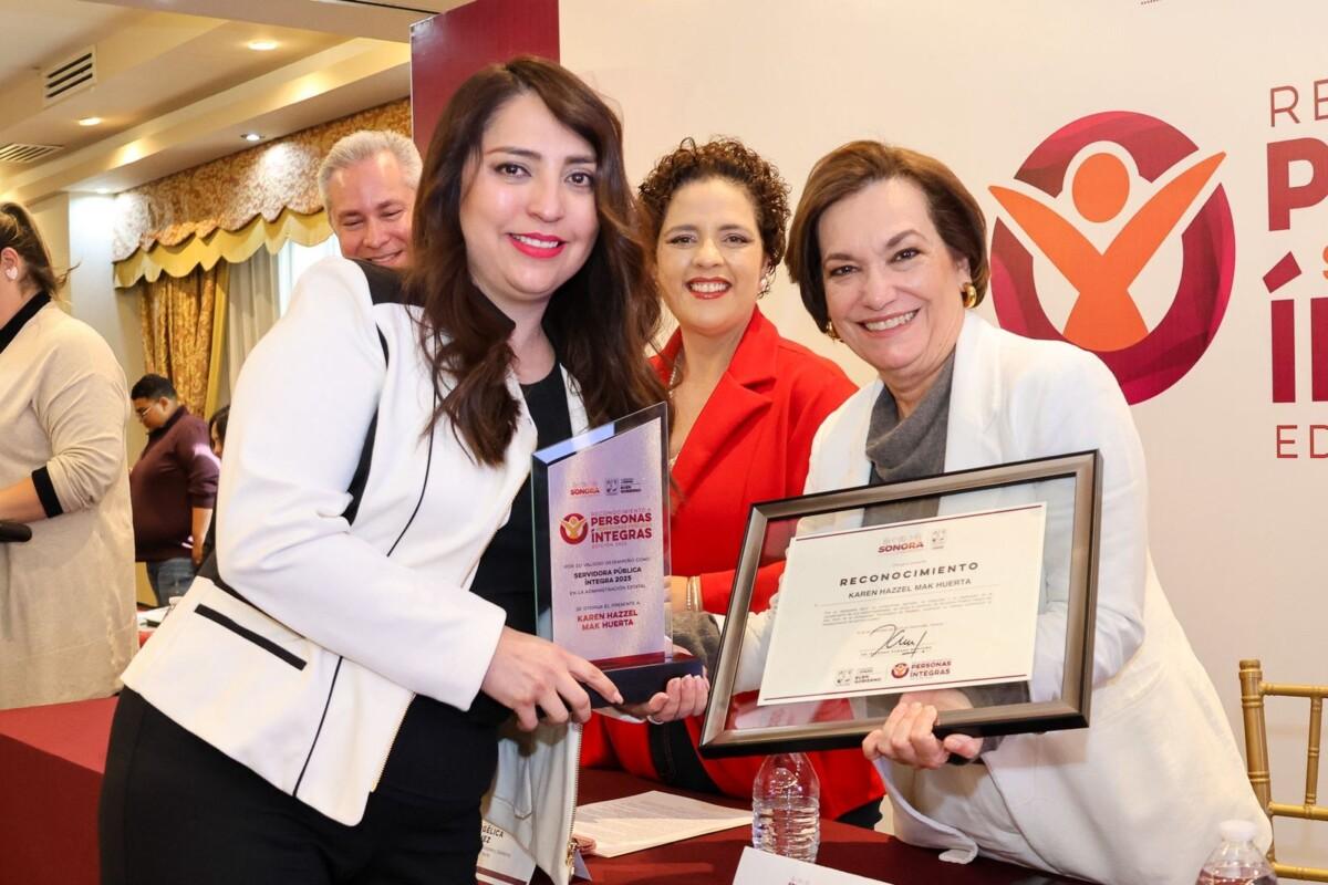 Reconocen a las Personas Servidoras Públicas Íntegras 2025