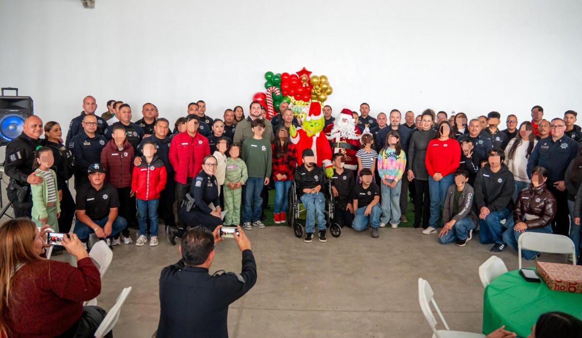 Celebra Ismael Burgueño posada navideña con hijas e hijos de policías caídos en cumplimiento de su deber