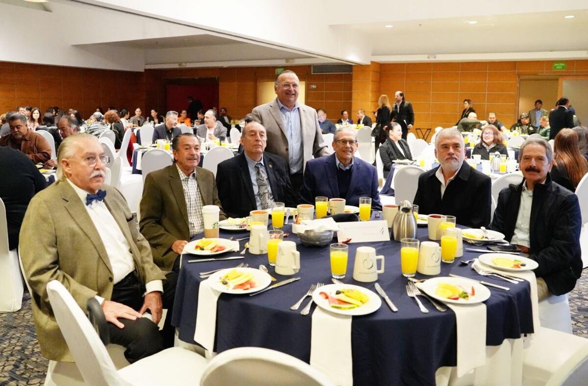 OLIVALDO PAZ ACEPTA EL RETO DE CONTINUAR COMO PRESIDENTE DE CANACO TIJUANA